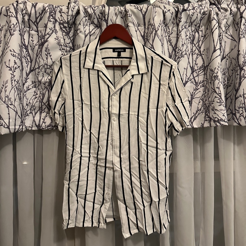 Express Men’s Striped Camp Collar Shirt